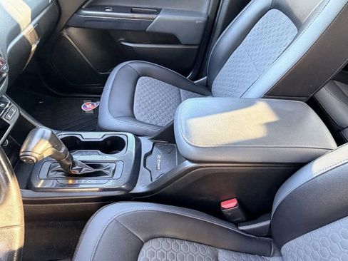 Used 2020 Chevrolet Colorado Z71 image 19