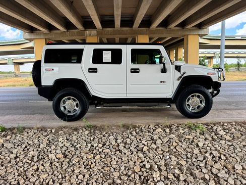 Used 2005 HUMMER H2 w/ Preferred Equipment Group AWD/4WD image 2