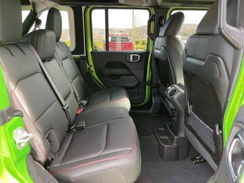 Used 2025 Jeep Wrangler Unlimited Rubicon image 21