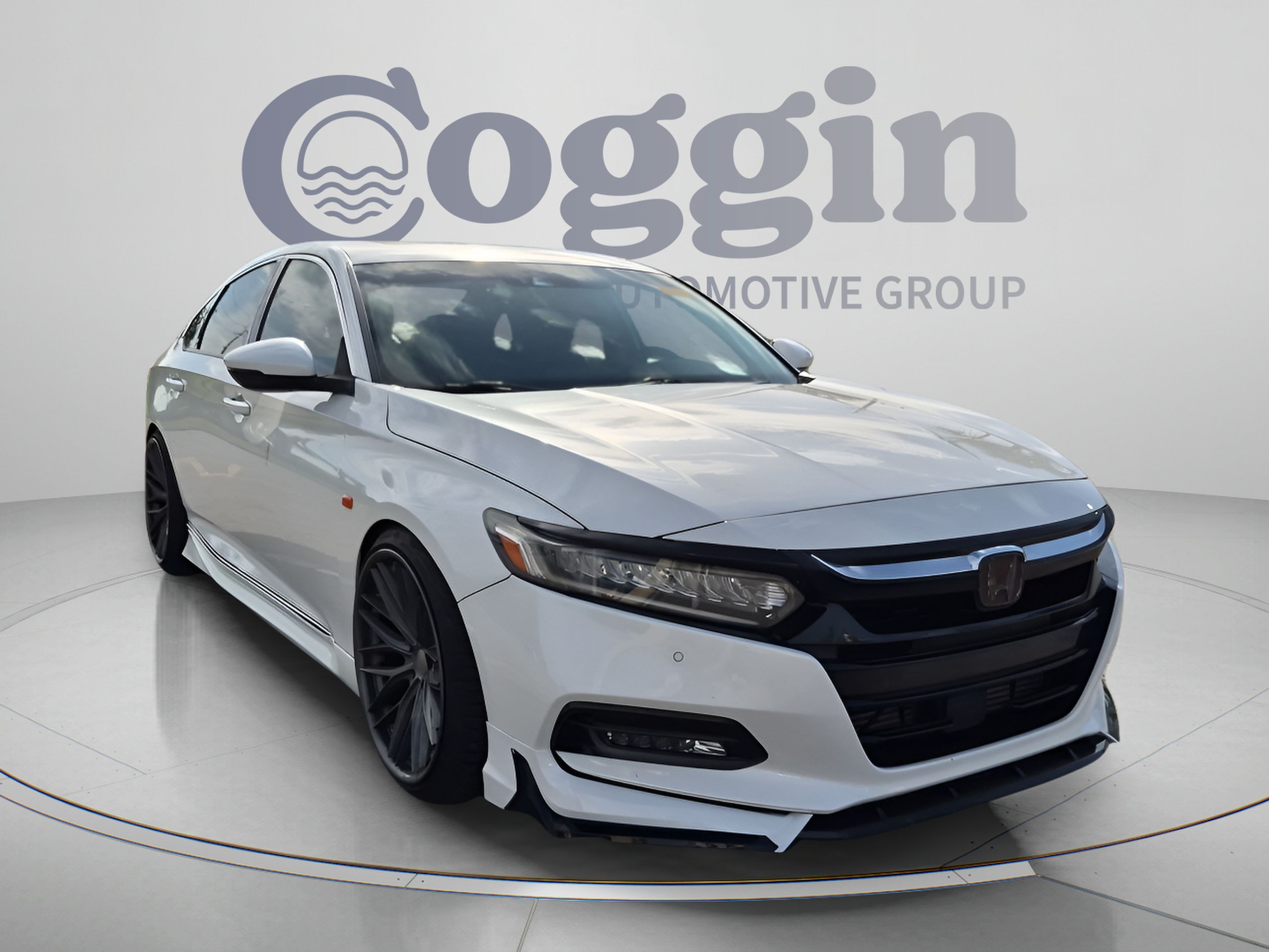 Used 2019 Honda Accord Touring image 8