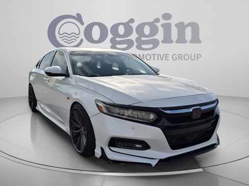 Used 2019 Honda Accord Touring image 8