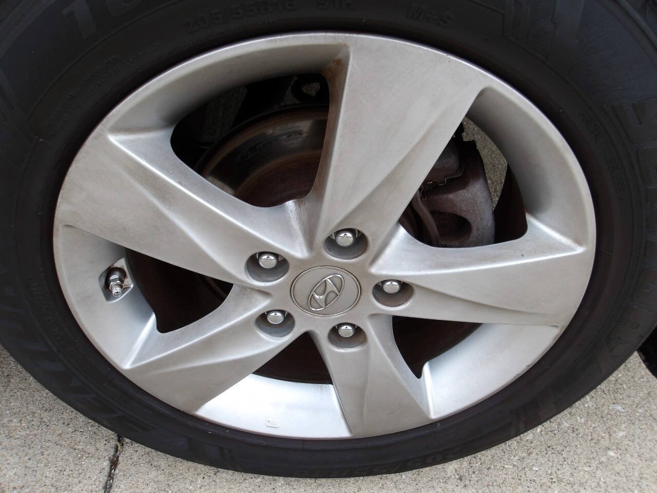 Used 2013 Hyundai Elantra GLS w/ Preferred Pkg FWD image 26