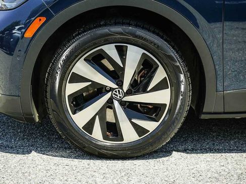 Used 2023 Volkswagen ID.4 Pro RWD image 9