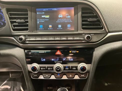 Used 2020 Hyundai Elantra SEL w/ Cargo Package (C1) FWD image 24