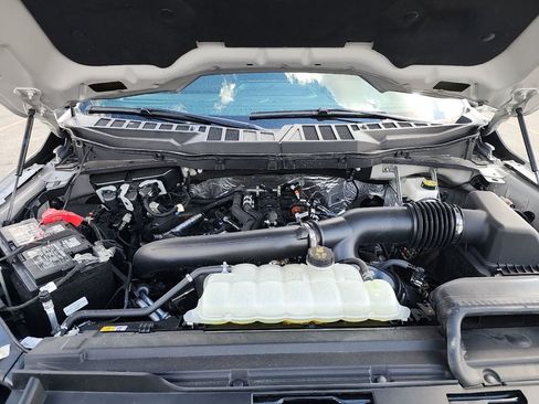 Used 2025 Ford F150 Lariat AWD/4WD image 10