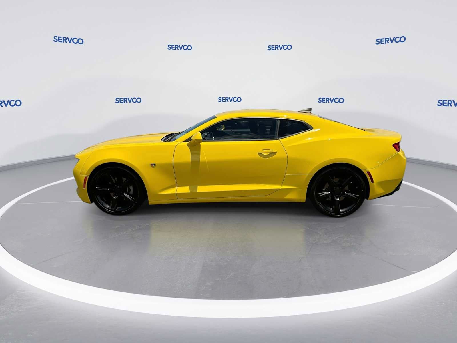 Used 2018 Chevrolet Camaro LT RWD image 5