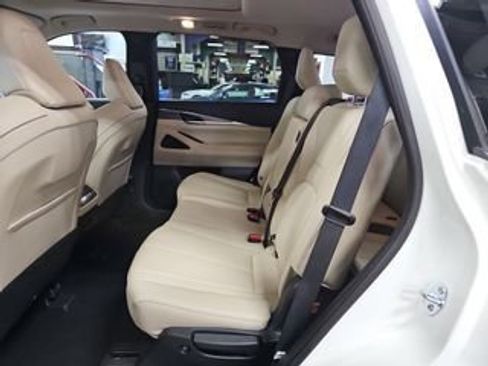 Used 2024 INFINITI QX60 Luxe image 11