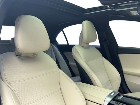 Used 2024 Mercedes-Benz C 300 Sedan image 41