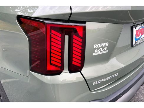 Used 2024 Kia Sorento SX Prestige AWD/4WD image 30