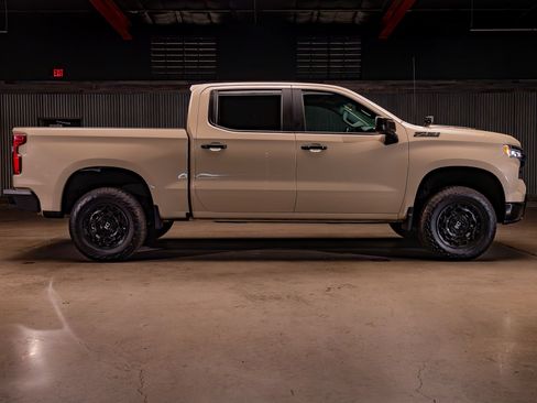 Used 2023 Chevrolet Silverado 1500 LT Trail Boss w/ Protection Package AWD/4WD image 10
