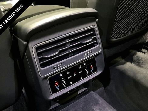 Used 2025 Audi Q7 3.0T Premium Plus image 24