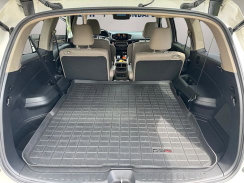 Used 2019 Honda Pilot Touring image 11