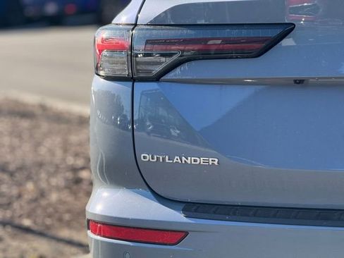 New 2026 Mitsubishi Outlander AWD image 12