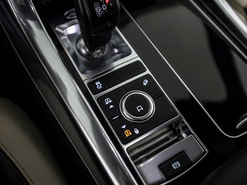 Used 2018 Land Rover Range Rover Sport HSE Dynamic AWD/4WD image 35