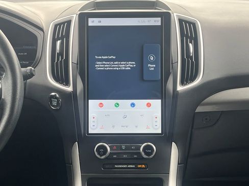 Used 2024 Ford Edge SEL image 19