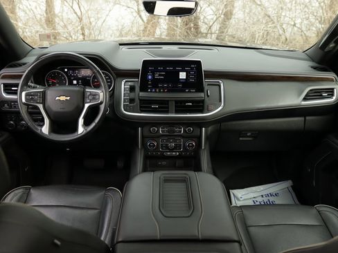 Used 2021 Chevrolet Tahoe Premier w/ Premium Package image 23