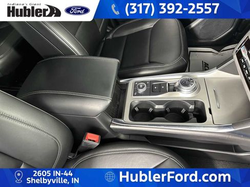 Used 2024 Ford Explorer XLT w/ Equipment Group 202A AWD/4WD image 26