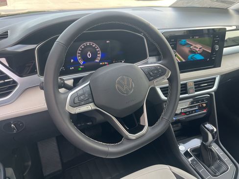 New 2026 Volkswagen Taos SE FWD image 28