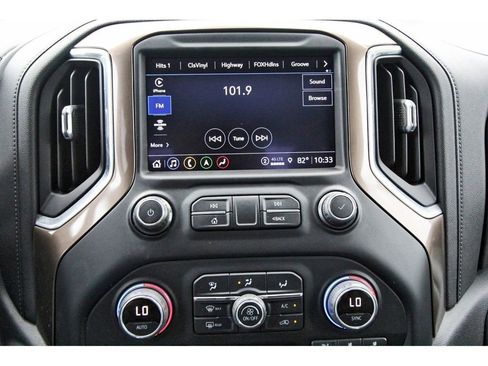 Used 2022 Chevrolet Silverado 1500 High Country w/ Technology Package image 21