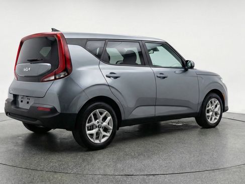 Used 2025 Kia Soul LX w/ LX Technology Package image 9