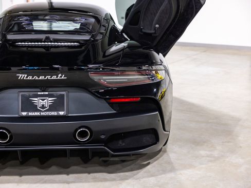 Used 2022 Maserati MC20 Coupe image 13