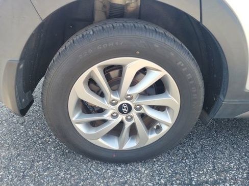 Used 2018 Hyundai Tucson SE w/ Cargo Package AWD/4WD image 14