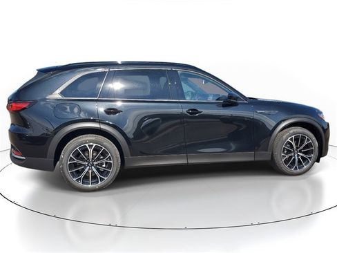 Certified 2025 MAZDA CX-70 Plug-In Hybrid w/ Premium Plus image 2