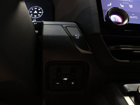Used 2025 Lexus GX 550 w/ Cold Area Package AWD/4WD image 48