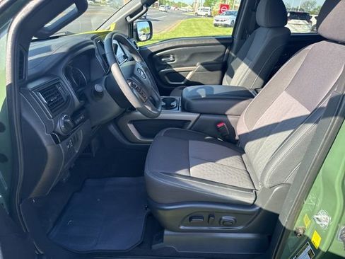 Used 2024 Nissan Titan SV w/ SV Bronze Edition Package image 13