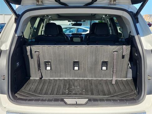 Used 2021 Subaru Ascent Limited w/ Technology Package image 7