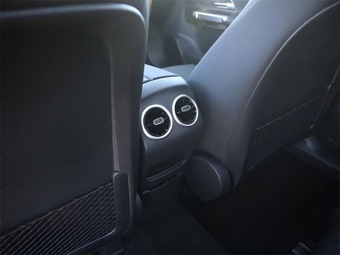 New 2026 Mercedes-Benz GLB 250 4MATIC image 24