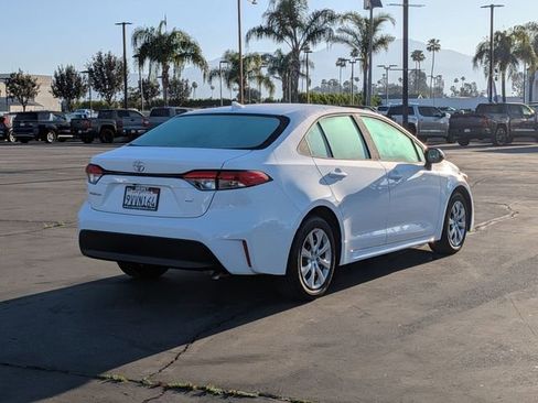 Used 2026 Toyota Corolla LE image 5