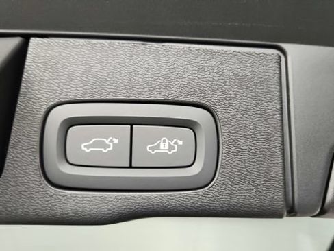 Certified 2026 Volvo XC60 B5 Plus w/ Protection Package Premier AWD/4WD image 40