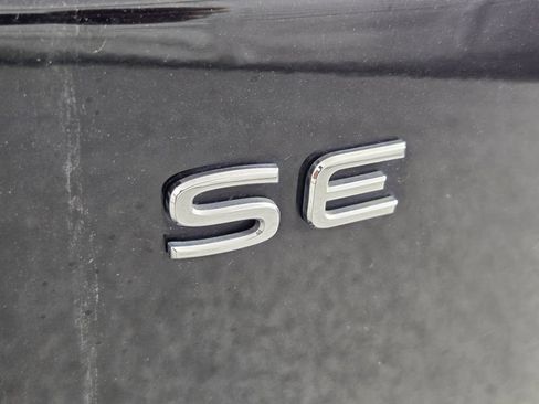 Used 2023 Volkswagen Atlas SE FWD image 11