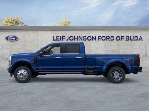 New 2026 Ford F450 Platinum w/ FX4 Off-Road Package image 3