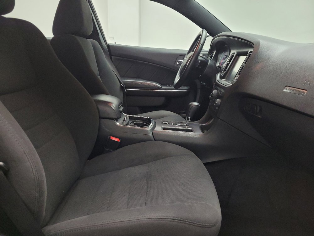 Used 2014 Dodge Charger R/T RWD image 21