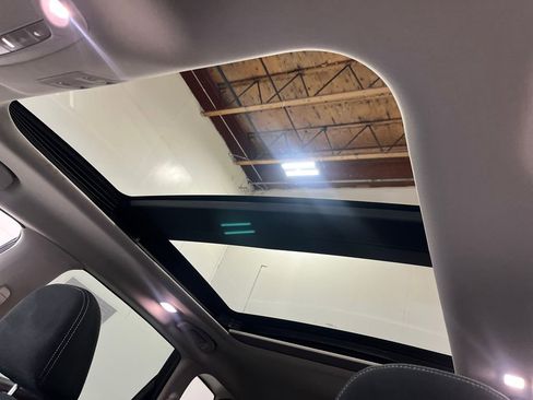 Used 2019 Nissan Murano SV w/ Premium Package image 27