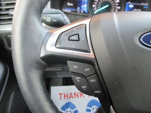 Used 2024 Ford Edge Titanium image 10