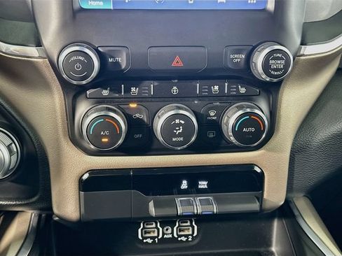 Used 2022 RAM 1500 Laramie AWD/4WD image 30