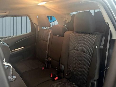 Used 2020 Dodge Journey SE w/ SE Popular Equipment Group FWD image 22