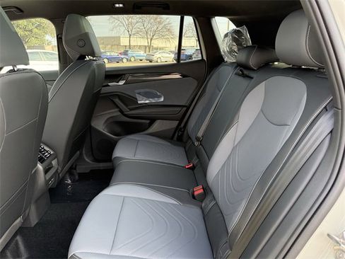 New 2026 Volkswagen Tiguan SE R-Line image 19