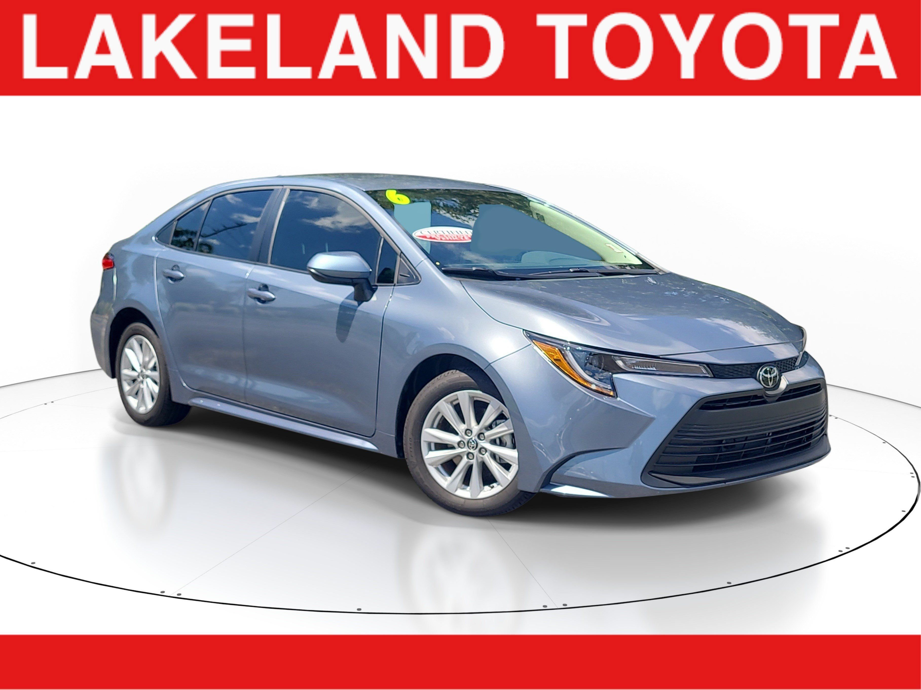 Used 2026 Toyota Corolla LE w/ LE Premium Package FWD image 1