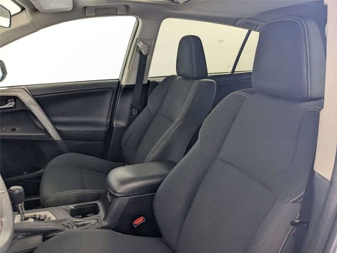 Used 2017 Toyota RAV4 XLE image 11