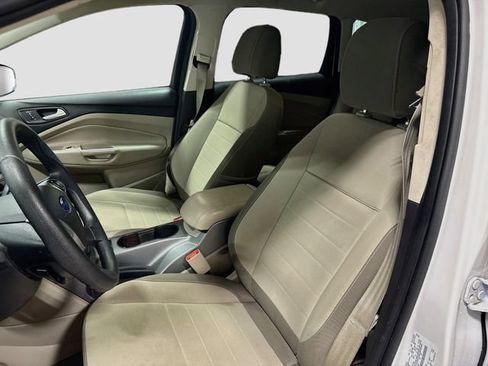 Used 2014 Ford Escape SE w/ Equipment Group 201A FWD image 17