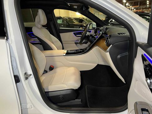 Certified 2025 Mercedes-Benz GLC 300 4MATIC image 12