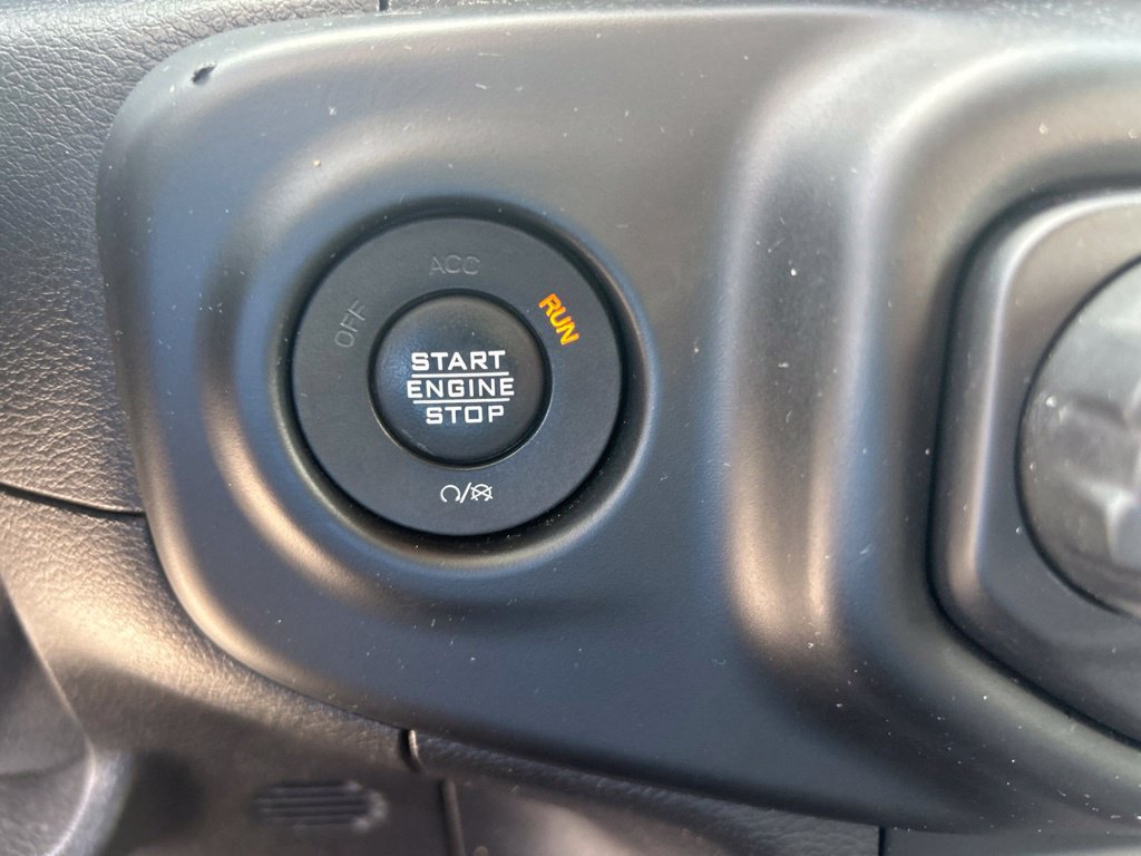 Used 2021 Jeep Wrangler Unlimited Sahara AWD/4WD image 44