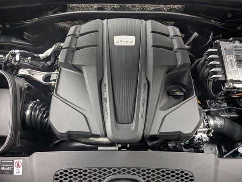 New 2026 Porsche Macan S image 29