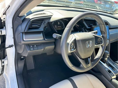 Used 2020 Honda Civic LX image 9