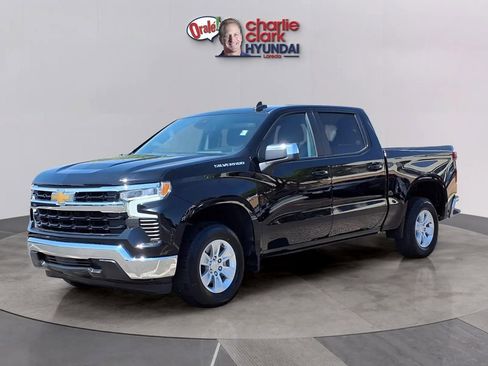 Used 2025 Chevrolet Silverado 1500 LT image 1