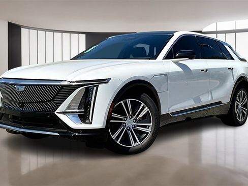 New 2025 Cadillac Lyriq Luxury image 1